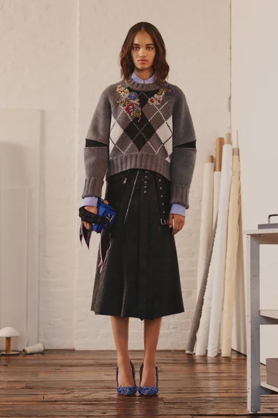 Look 12
